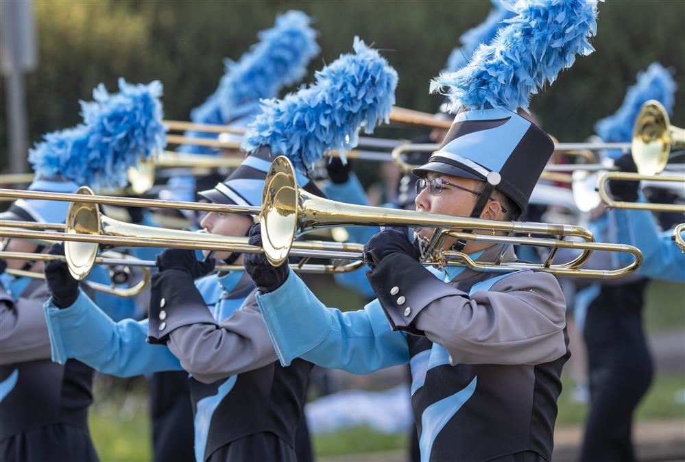  closeup of band members